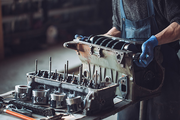 5 Reasons to Choose an Engine Overhaul Over Replacement